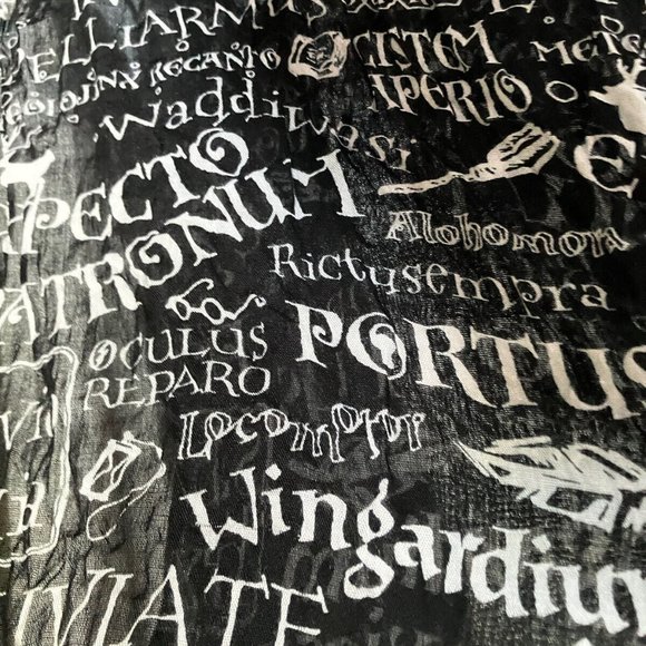 Universal Studios Wizarding World Harry Potter Black White Spells Scarf RN#12477 - Picture 4 of 5